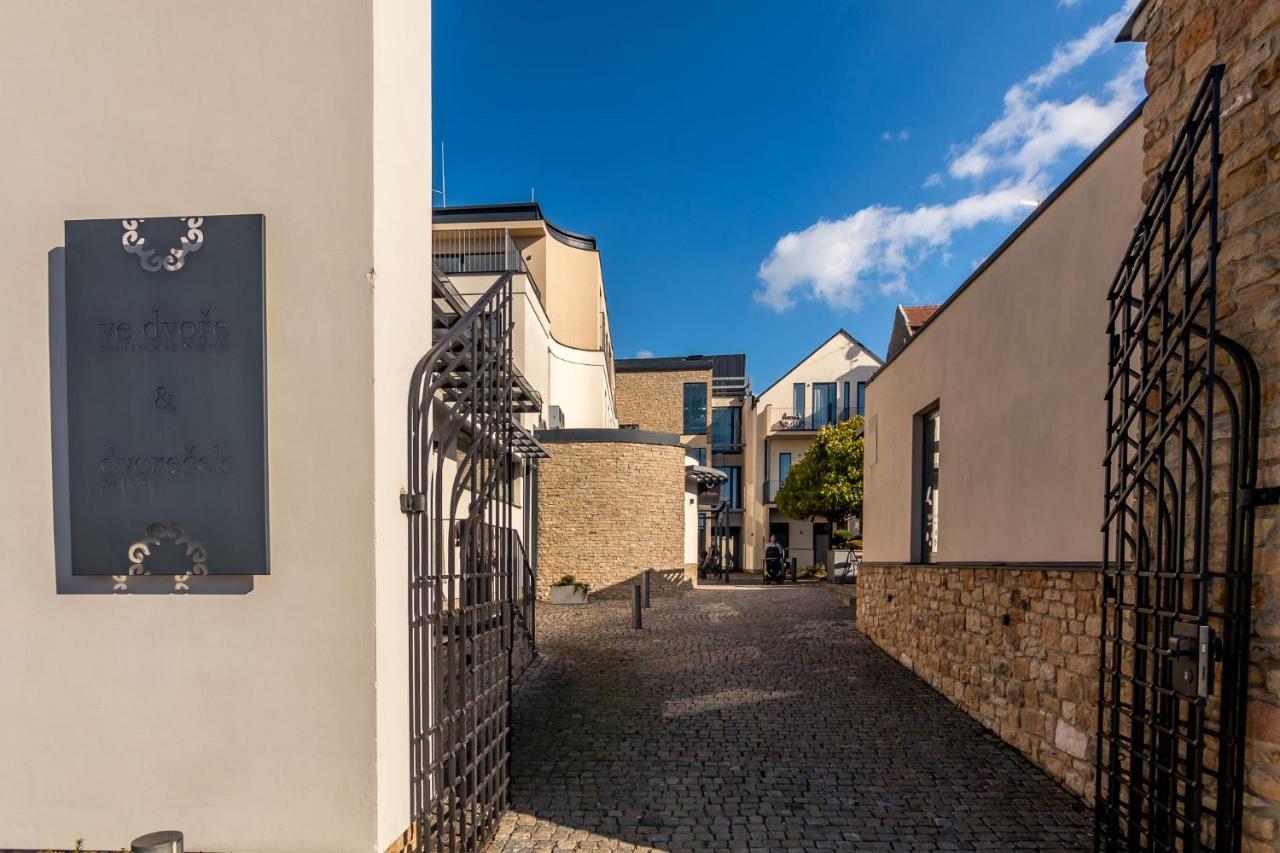 Penzion Na Náměstí Dvůr Králové nad Labem Exterior foto
